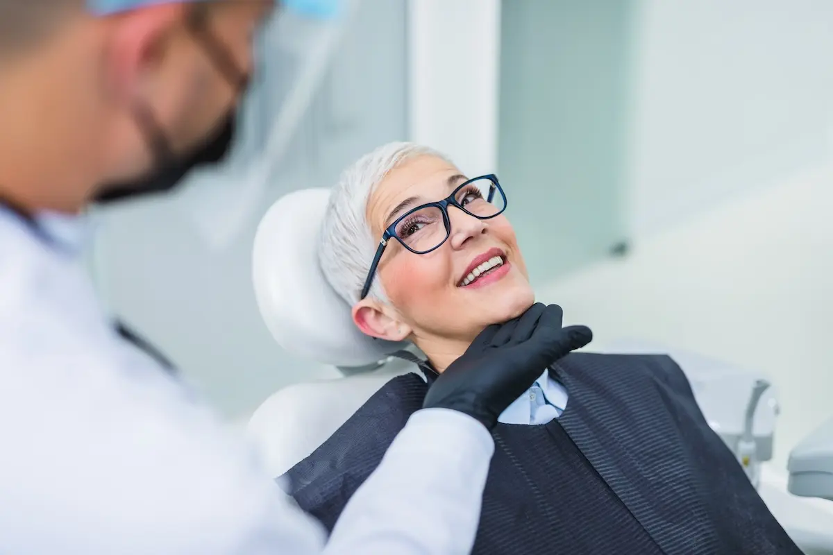 shutterstock_1943483248 Photo sur les dernières avancées en matière d'implants dentaires
